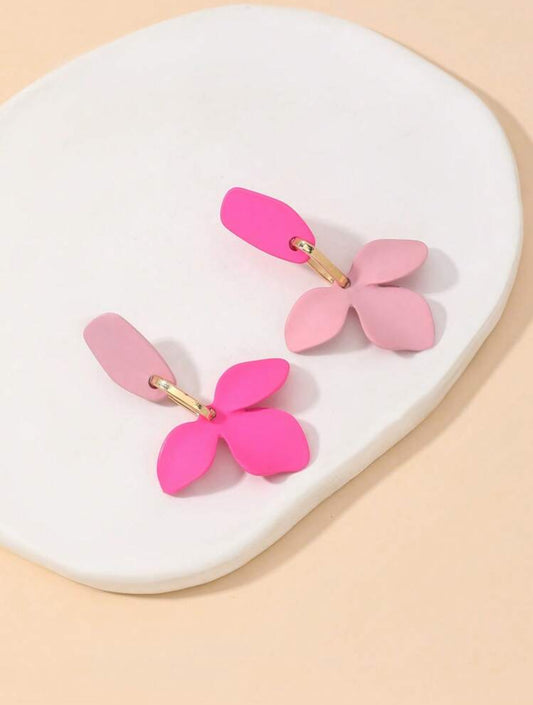 Elegant Petals Design Drop Earrings With High-End Look