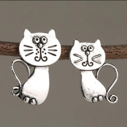 Vintage Distressed Cute Funny Cat Design Earrings