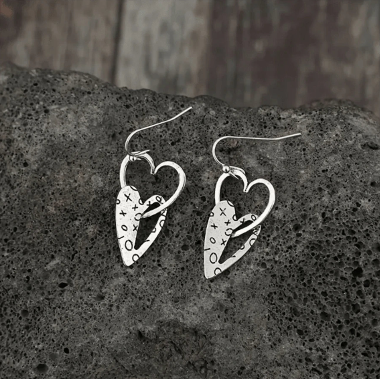 Vintage Fashion Hollow Double Heart Pendant Earrings